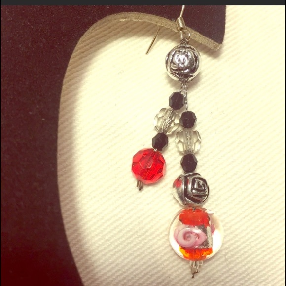 Red black clear BoHo OOAK glass retro pierced dangle sexy RETRO hippie earrings - Picture 7 of 17